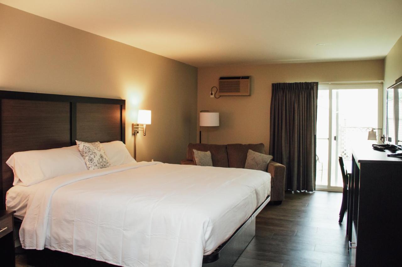 Country Squire Inn And Suites Нью Холланд Экстерьер фото